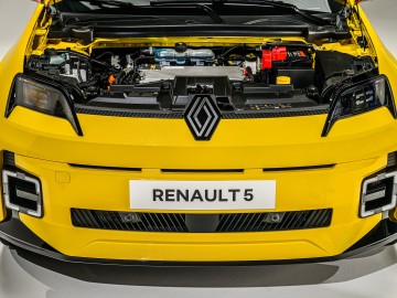 Renault 5 E-Tech w Warszawie